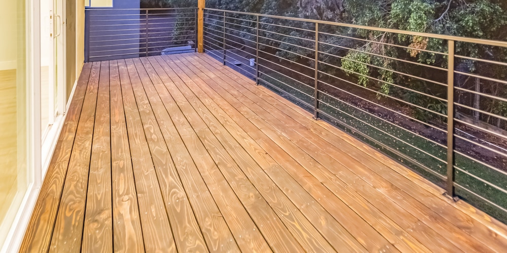 Balkon mit Holzdielen Heim und Garten